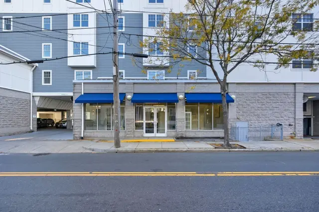 550 Pleasant Street ##109