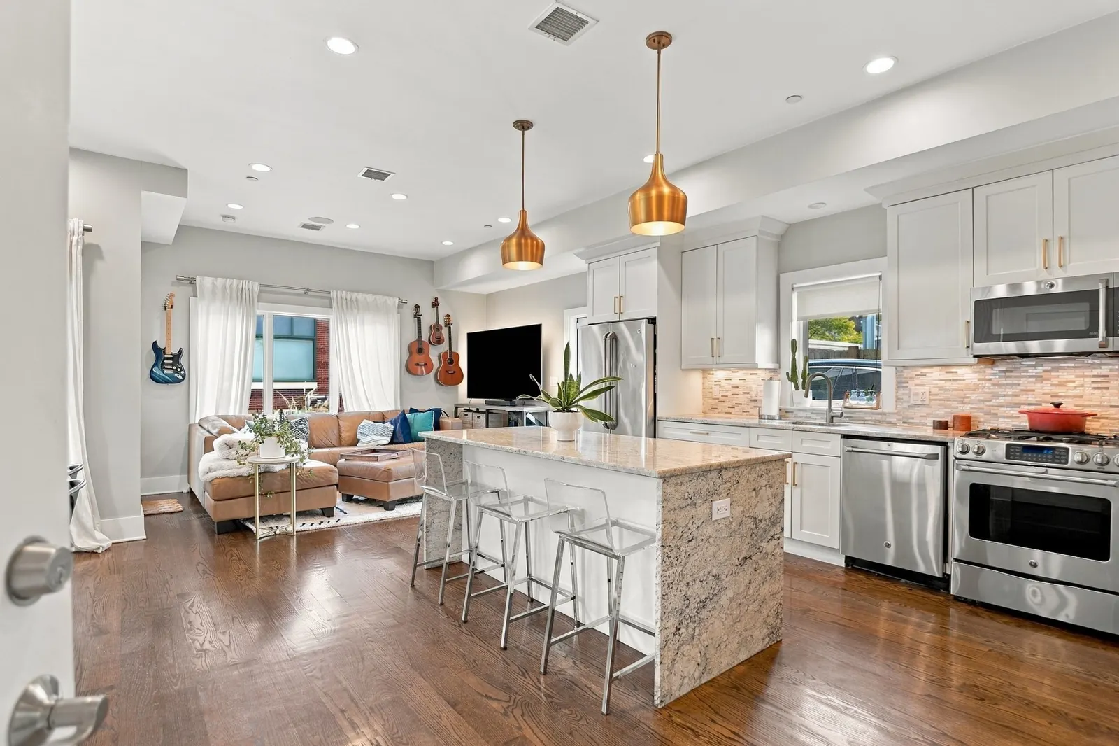 16 Ophir St #1, Boston