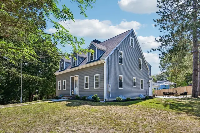 254 Russell St