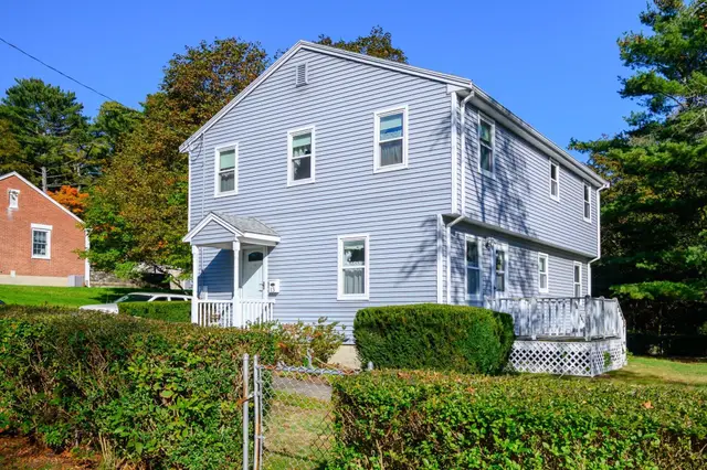 13 Hemlock Rd