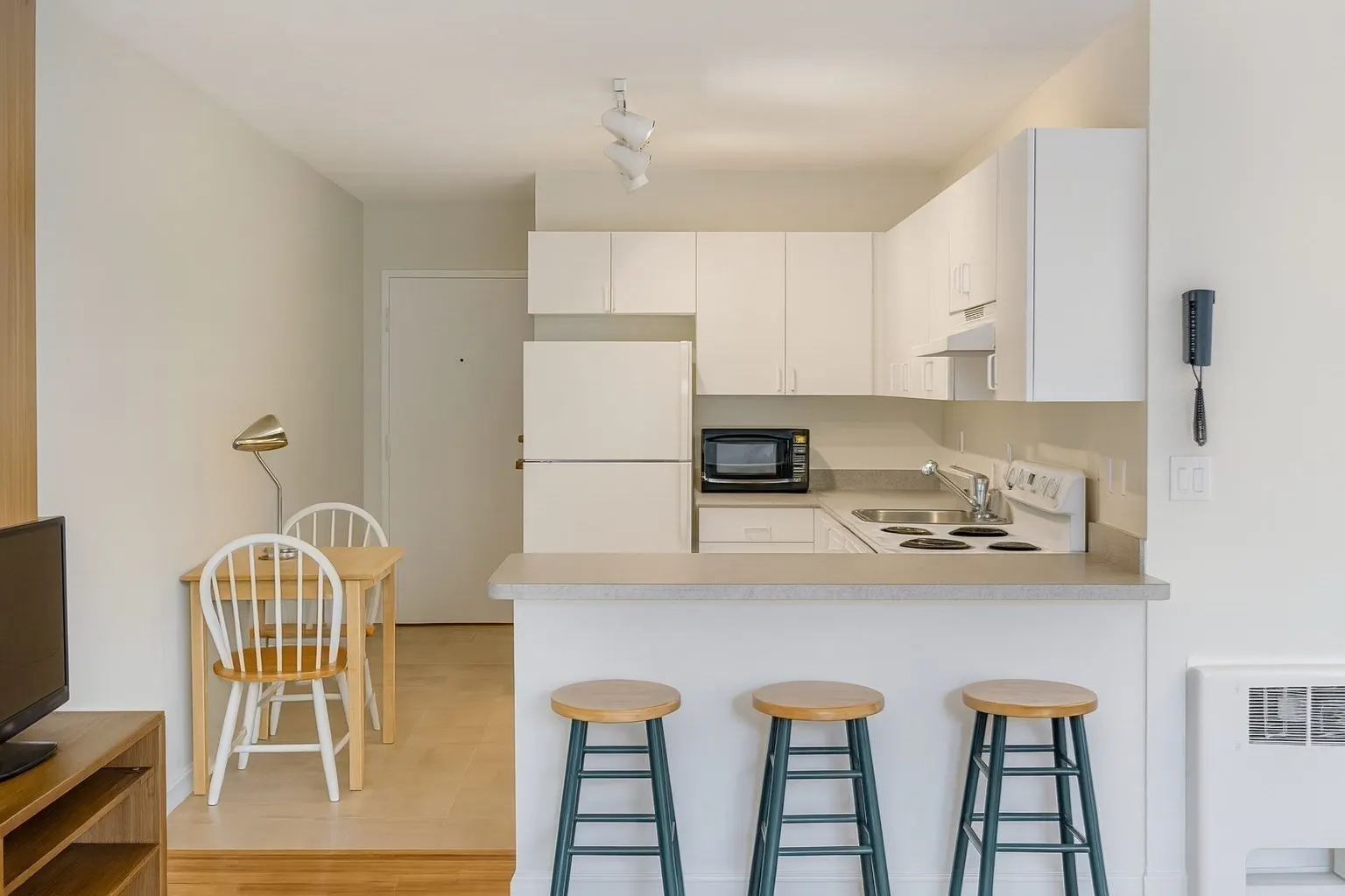 200 Swanton St #708, Winchester