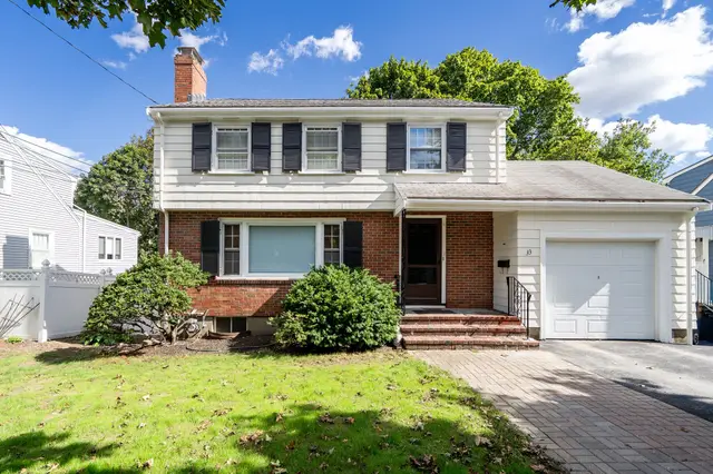 33 Stowecroft Rd