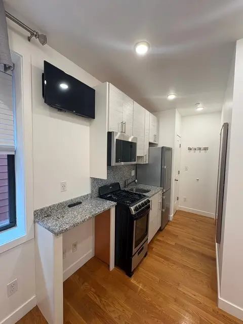 16 Fifth Street #7