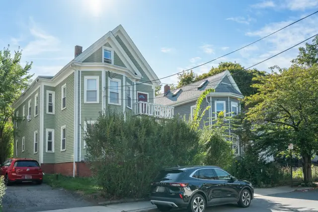 166 Albion St