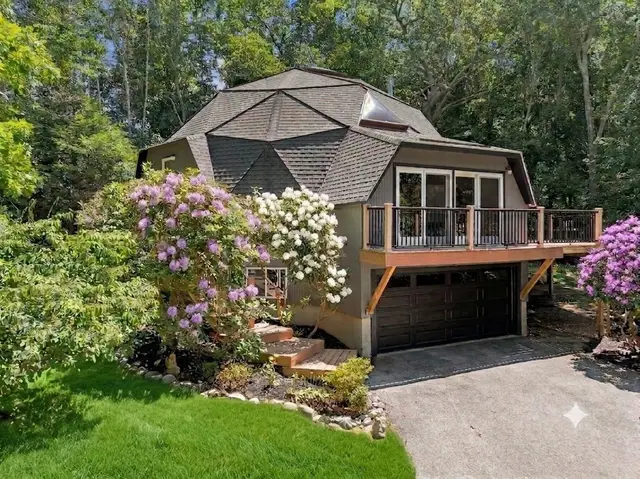 13 Town Farm Rd