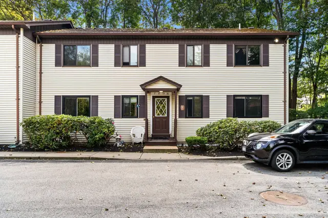 16 Cleveland Place #8