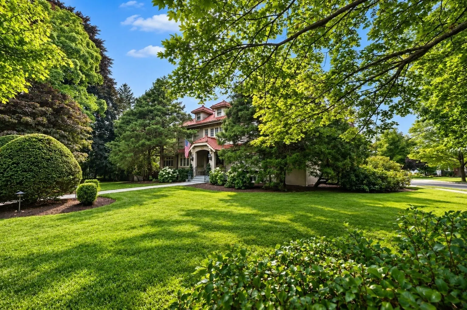 131 Fair Oaks Park, Needham