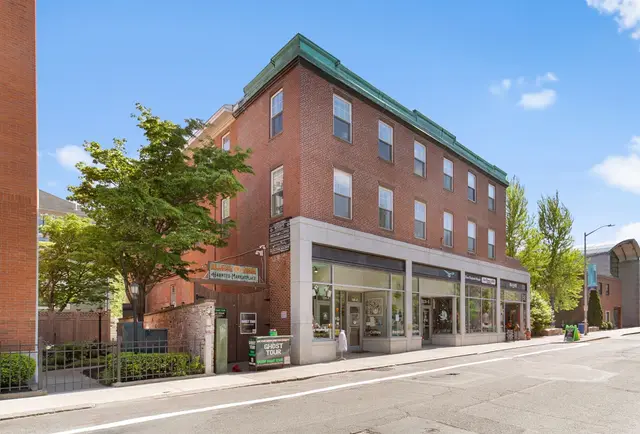 131 Essex Street #33