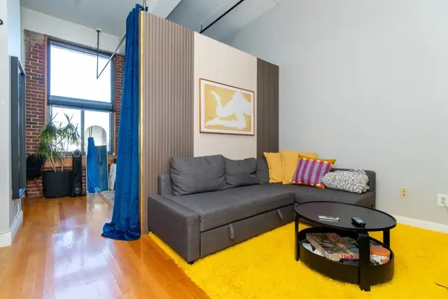 320 W 2nd St #303