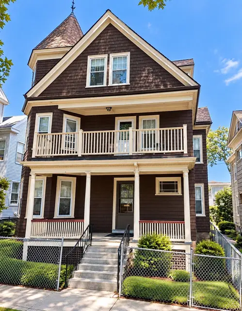 10 Samoset St