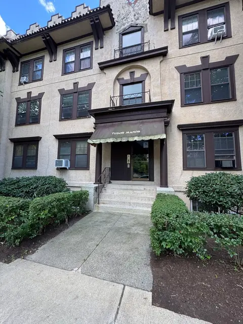 1718 Commonwealth Ave #5