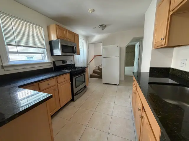 77 Pearl St #2