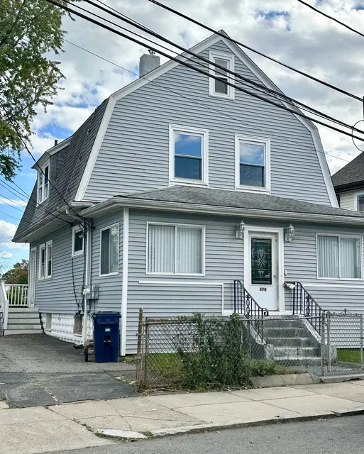 118 Evans Street