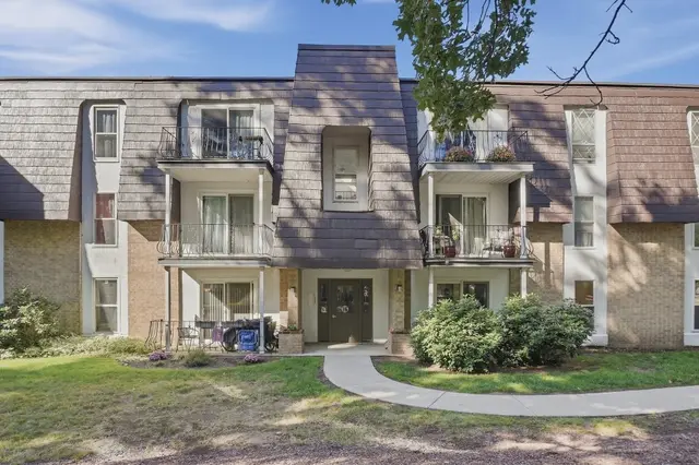 16 Shadowbrook Ln #35