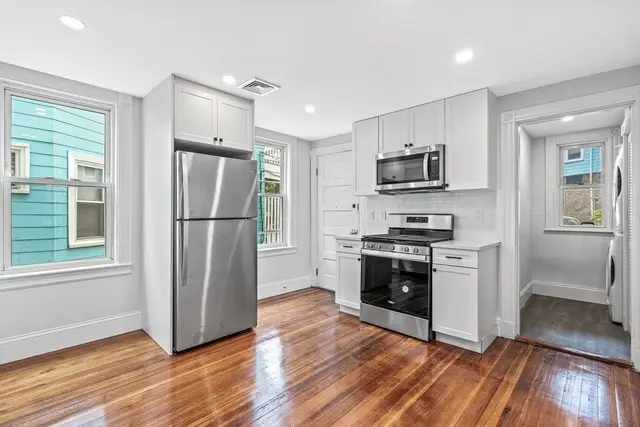 79 Pleasant Street #1