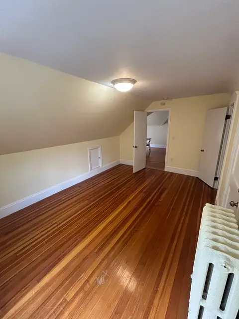 26 Houston Ave #3