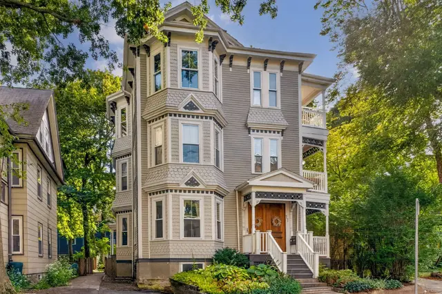 77 Spring Park Ave #3