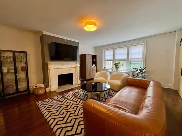 6 Lanark Rd #1