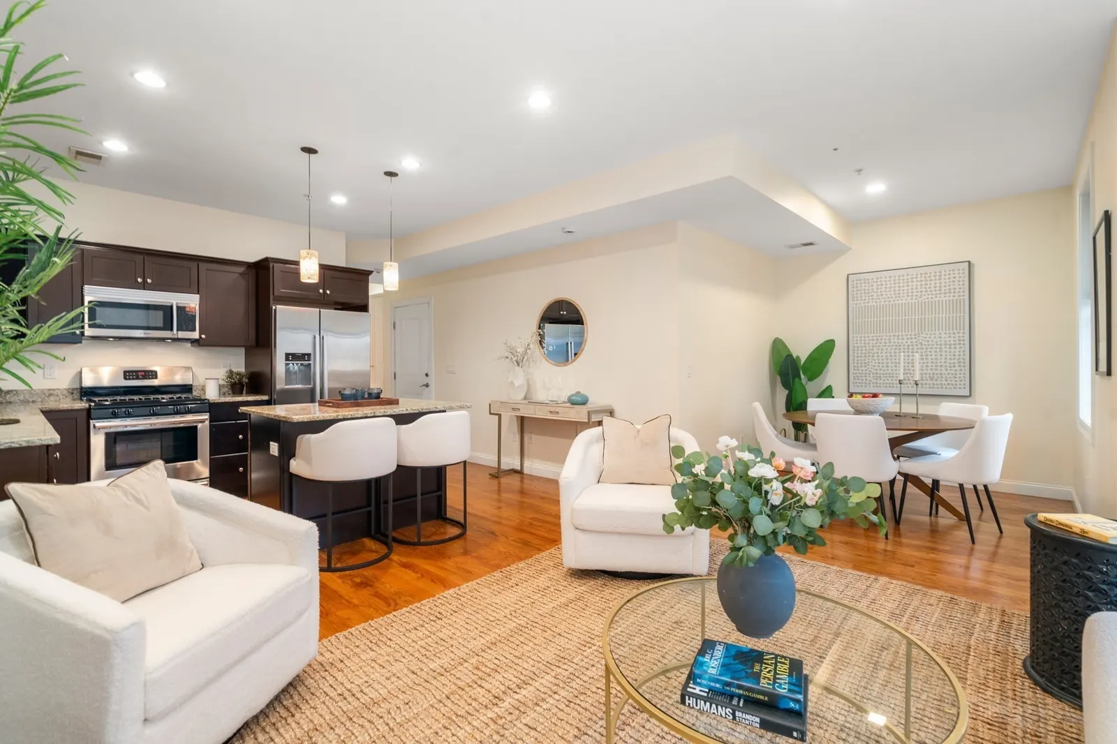 282 Maverick St #2, Boston