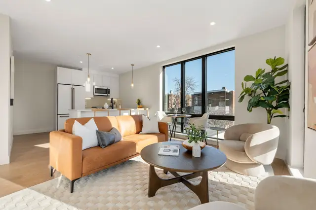 100 Lincoln Street #304U