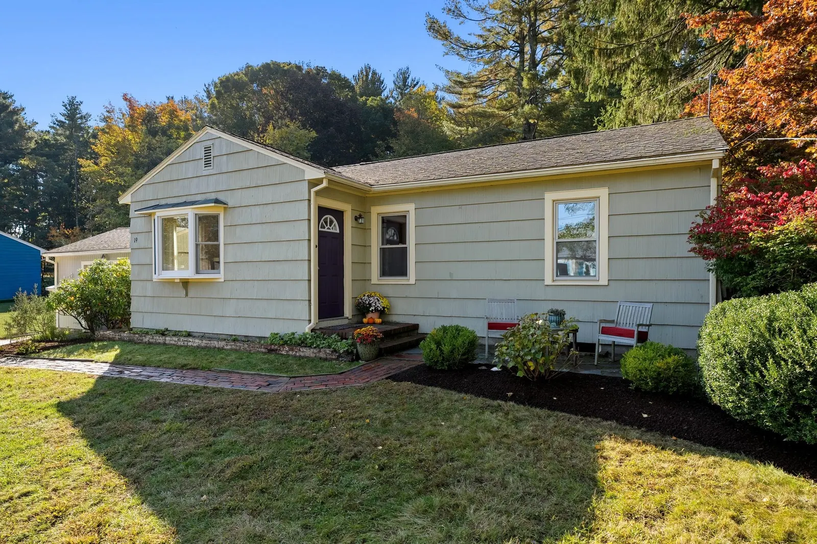 19 Autumn Circle, Canton