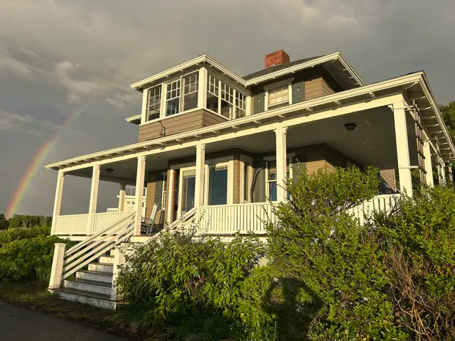 4 Diamond Ave