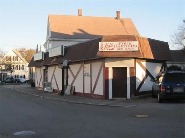 16 Brooks Ave