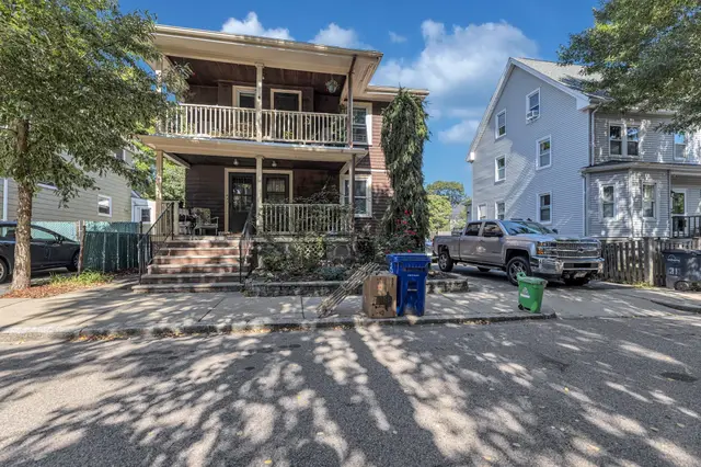 33-35 Brookdale St