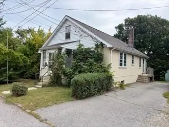 25 Lyons Ct