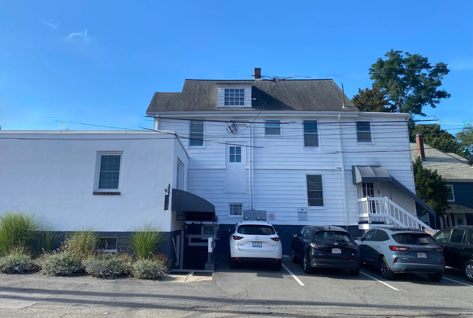 1359 Centre, Newton