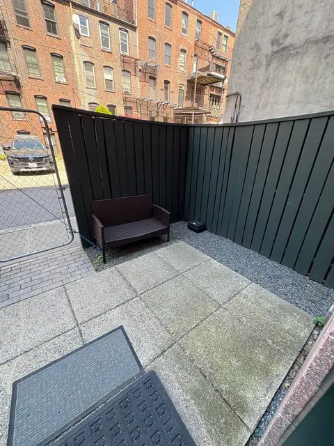 400 Massachusetts Avenue #4