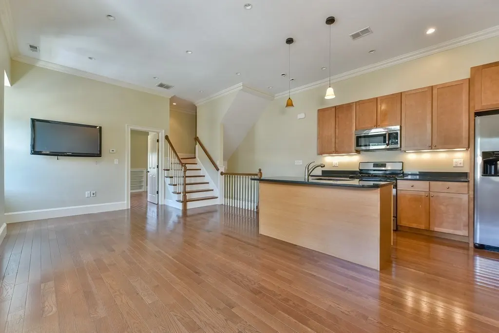 3 Savin Hill Ave #2, Boston
