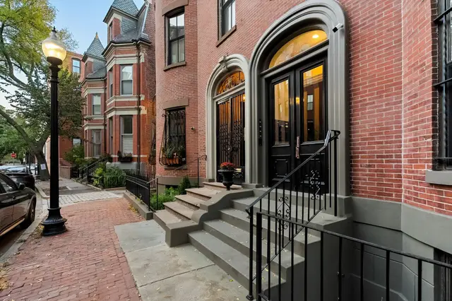 219 W Springfield #2
