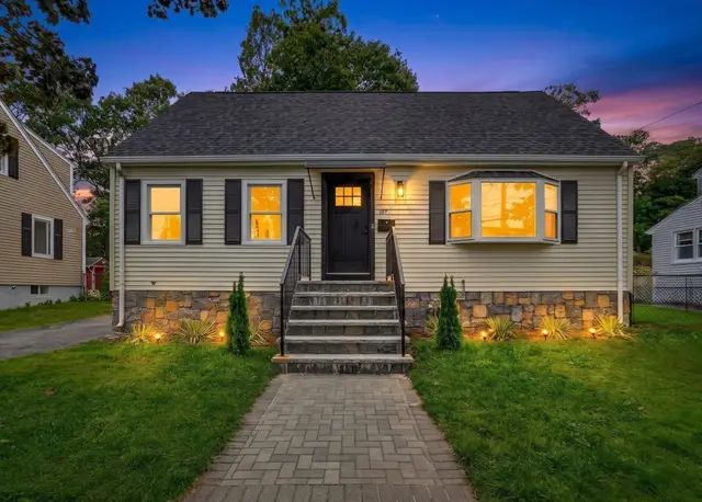 107 Woodley Ave