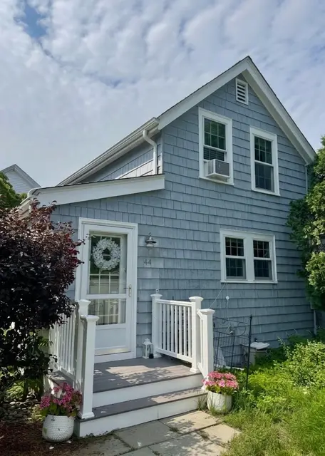 44 Mount Vernon St