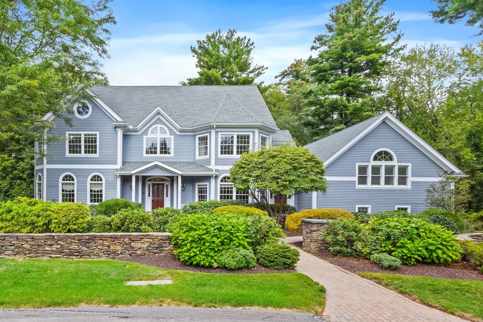 27 Carriage Drive, Lexington