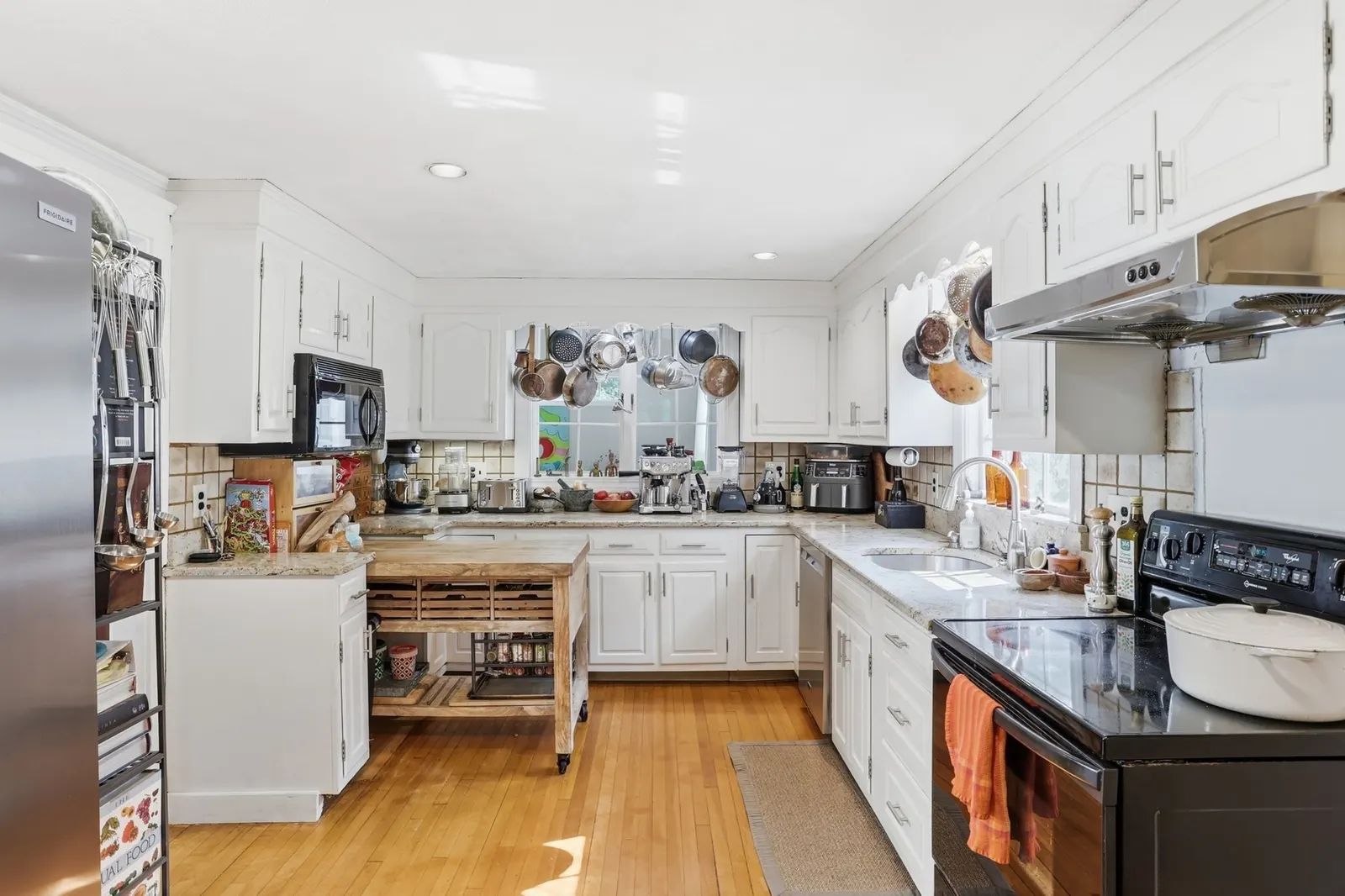 112 Sherwood Rd, Medford