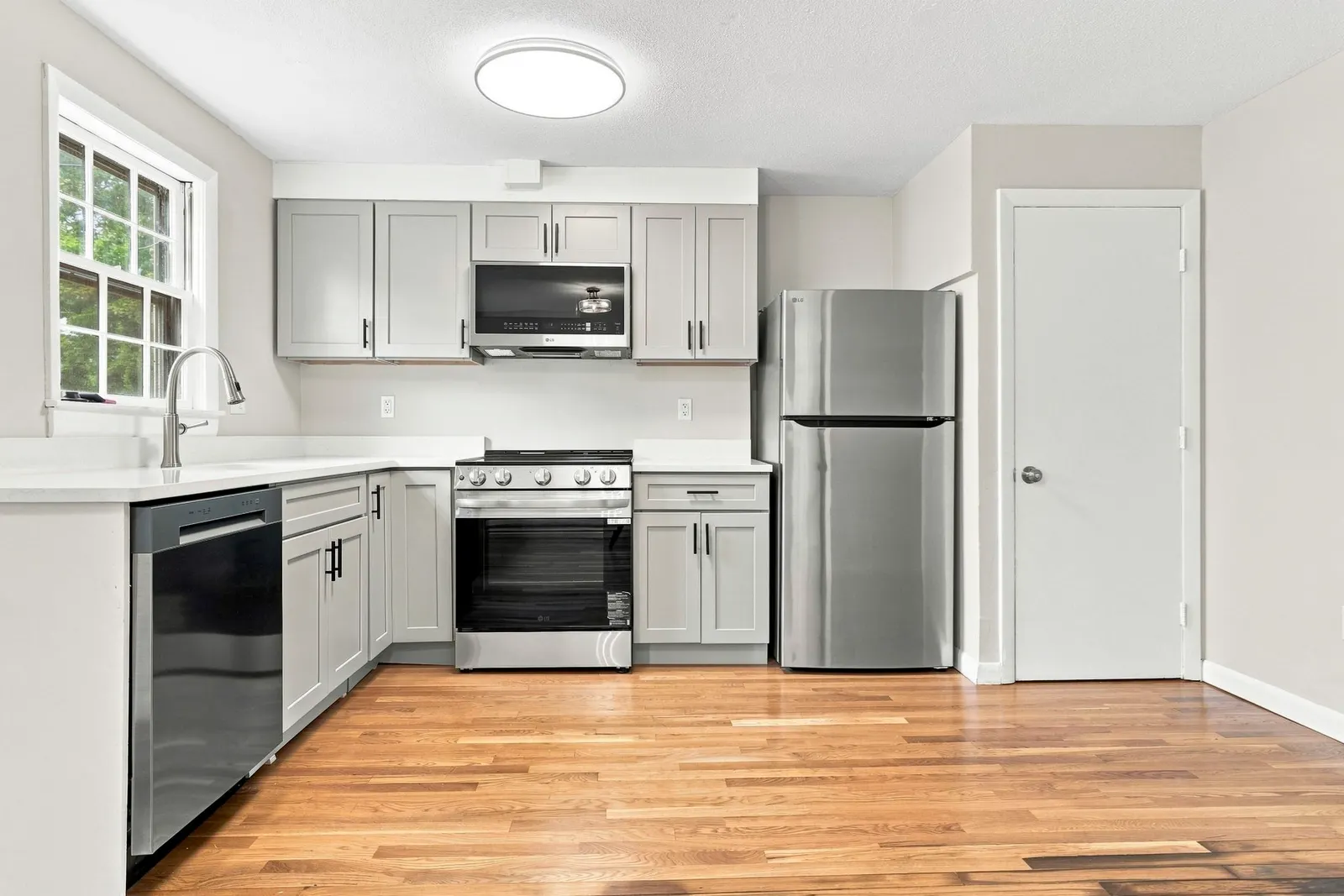 1-B Lorenzo St, Boston