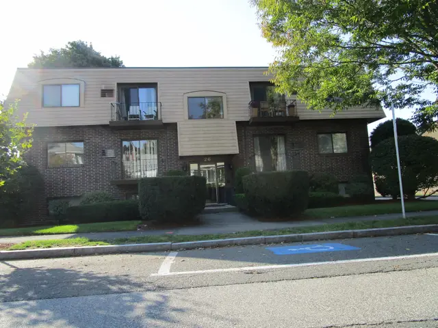 26 Chestnut Street #16