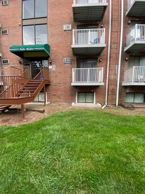1186 Worcester Road #1211