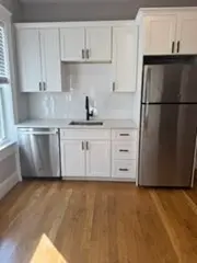 10 Sutton St 3 #3