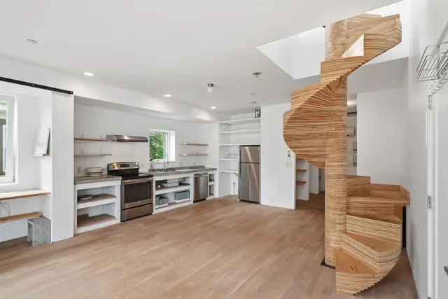 21 Lamartine St #3