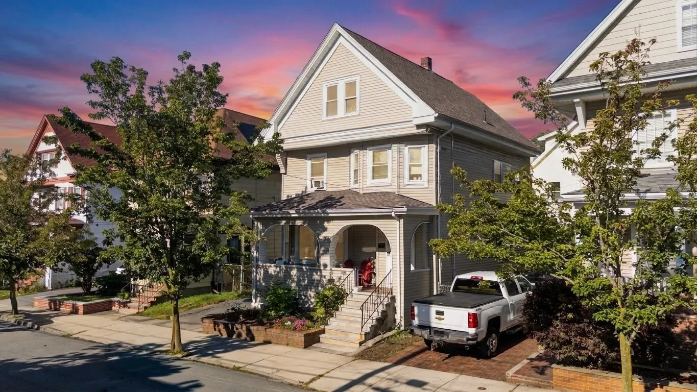 40 Baker Road, Everett