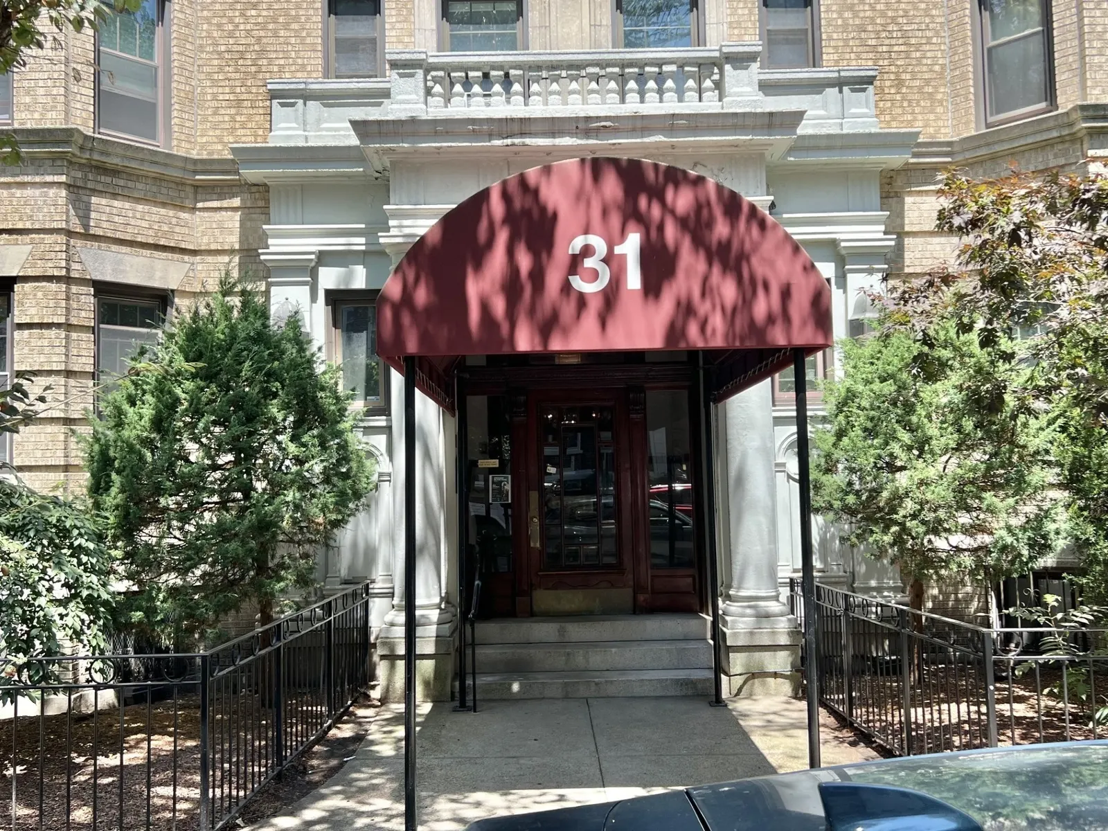 31 Queensberry #11, Boston