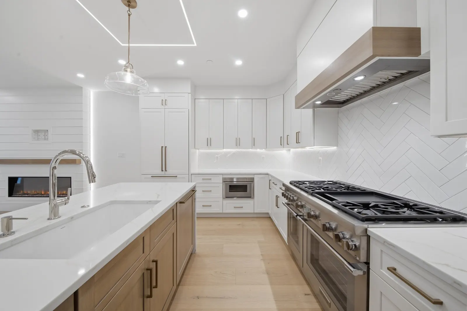 421 East 6th Street #TH3, Boston