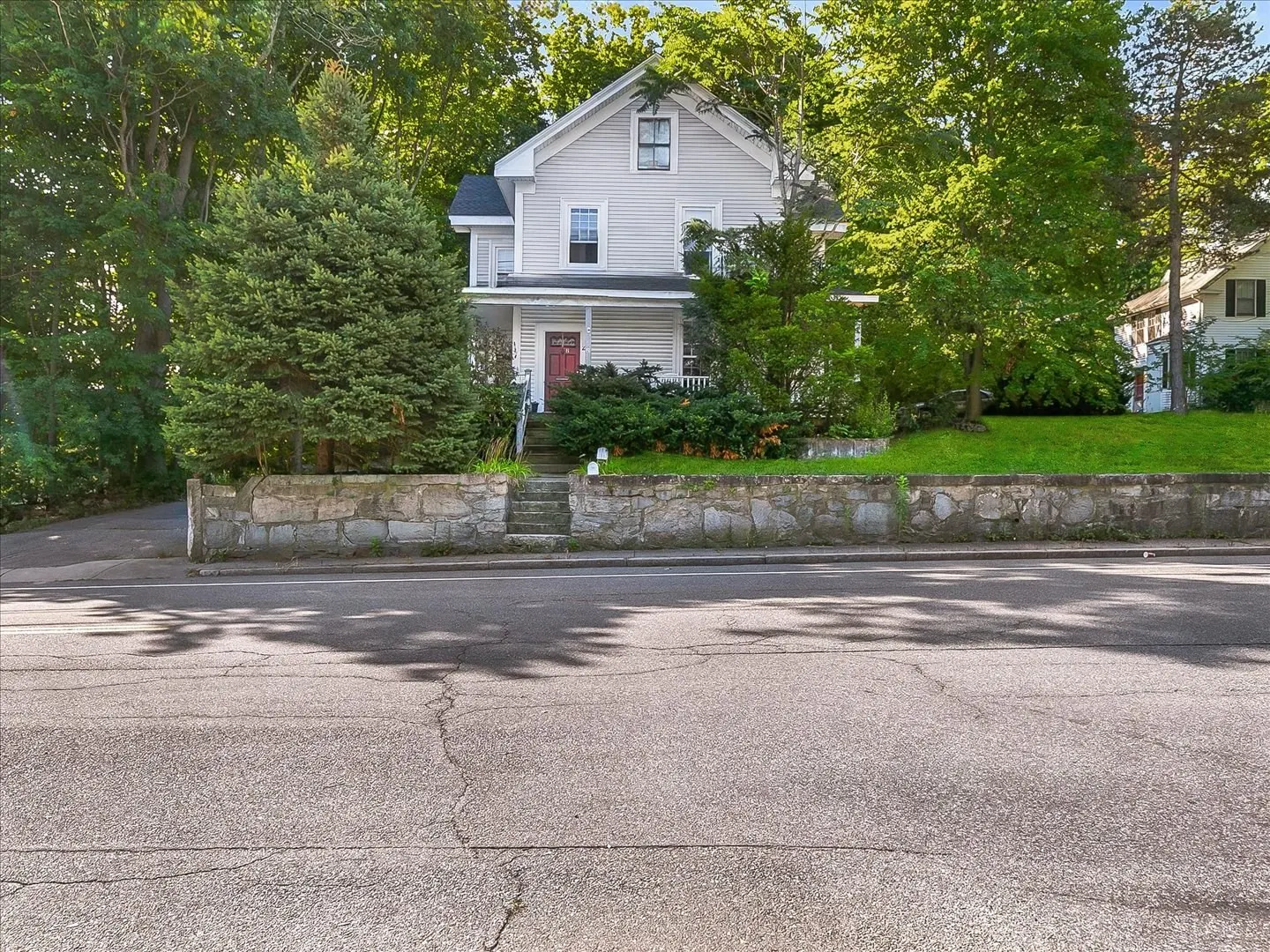 2 Lexington St, Woburn