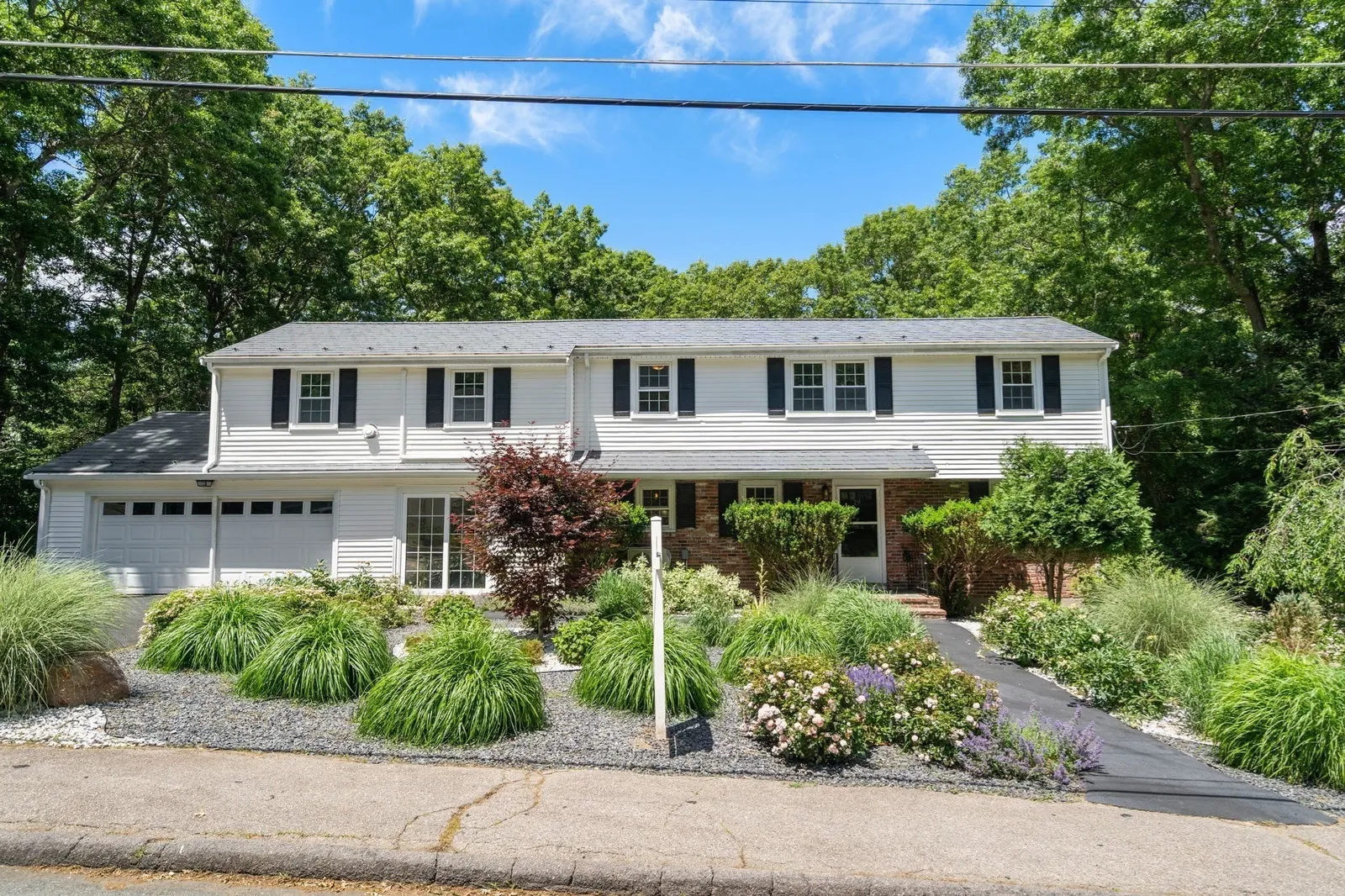 19 Country Ln, Sharon