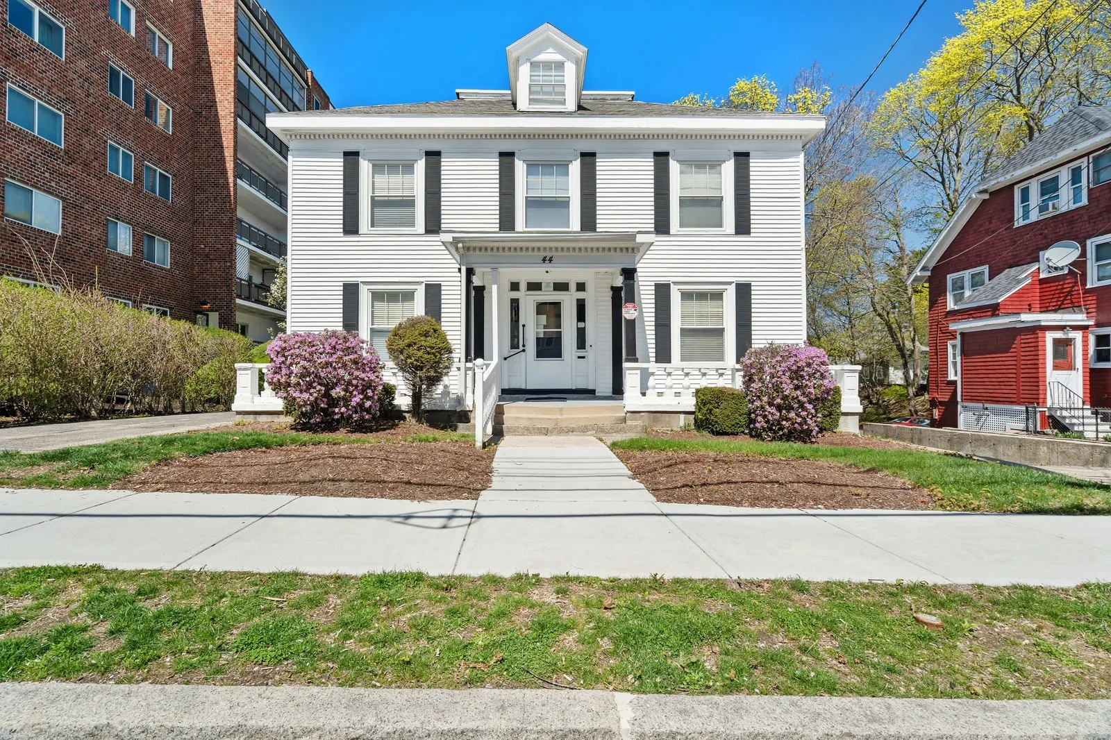 44 Greenleaf St, Quincy