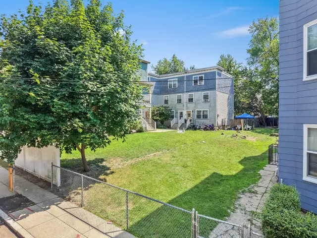 34 Cobden St