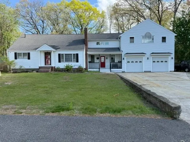 38 Reynolds Ave